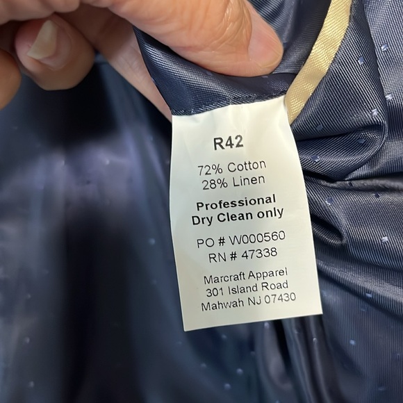 Tommy Hilfiger Tan Sport Coat with Modern Tailoring - Picture 6 of 6